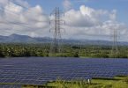 Impianti fotovoltaici e linee di trasmissione in un territorio tropicale